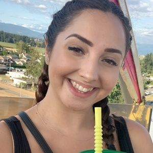 Meet your Posher, Dani